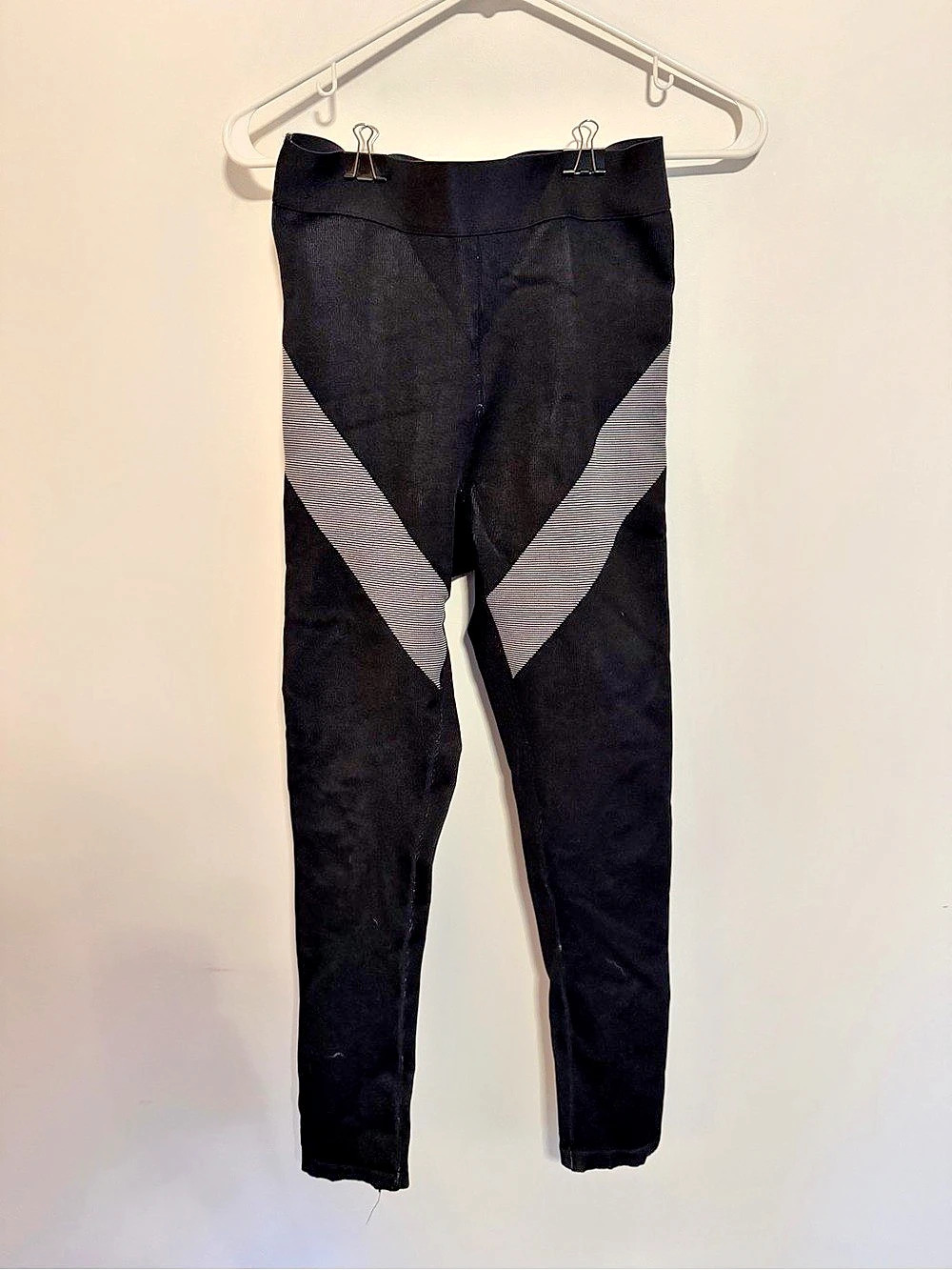 Women's Black & Gray Striped Athletic Leggings Like New